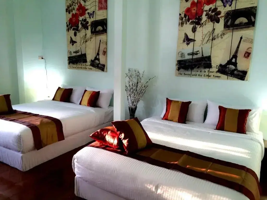 Накхонситхаммарат: Maliwan Holiday Home