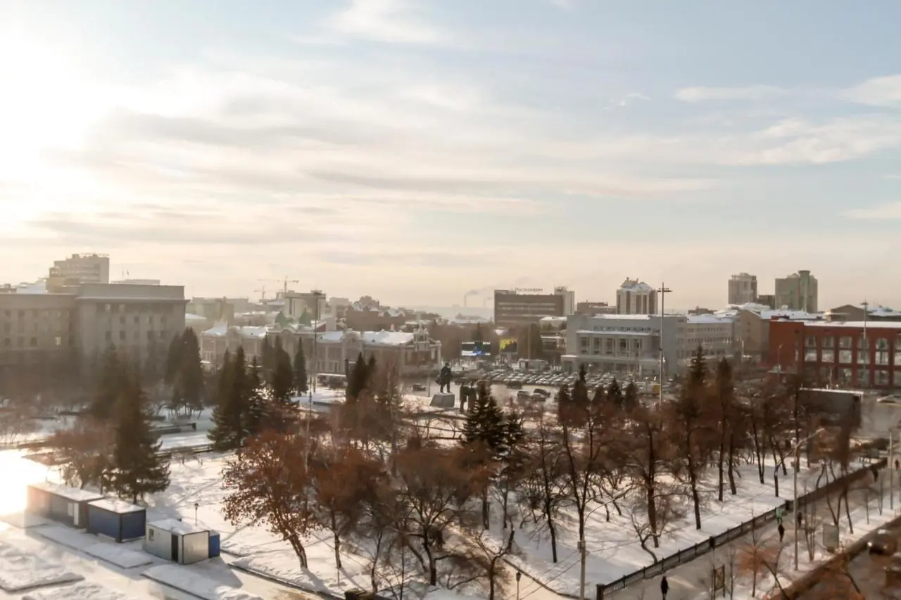 Новосибирск: Оперный театр из окна, Площадь Ленина, премиум апартаменты RentHouse в самом центре