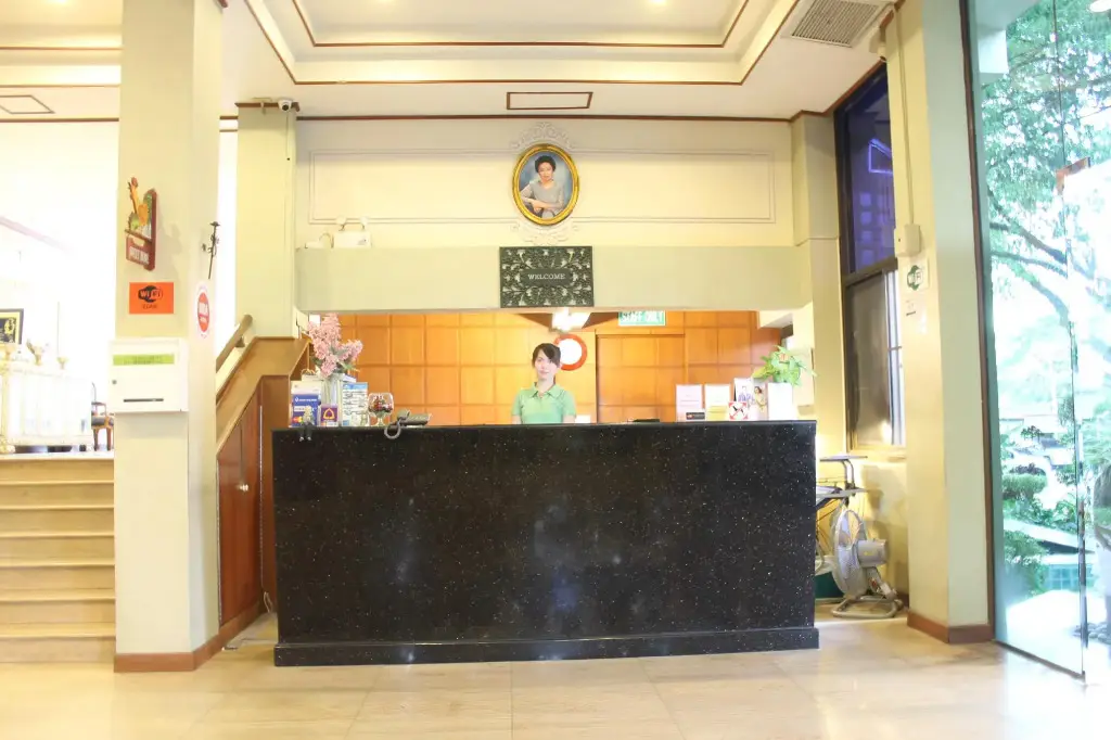 Пхитсанулок: Rattana Park Hotel