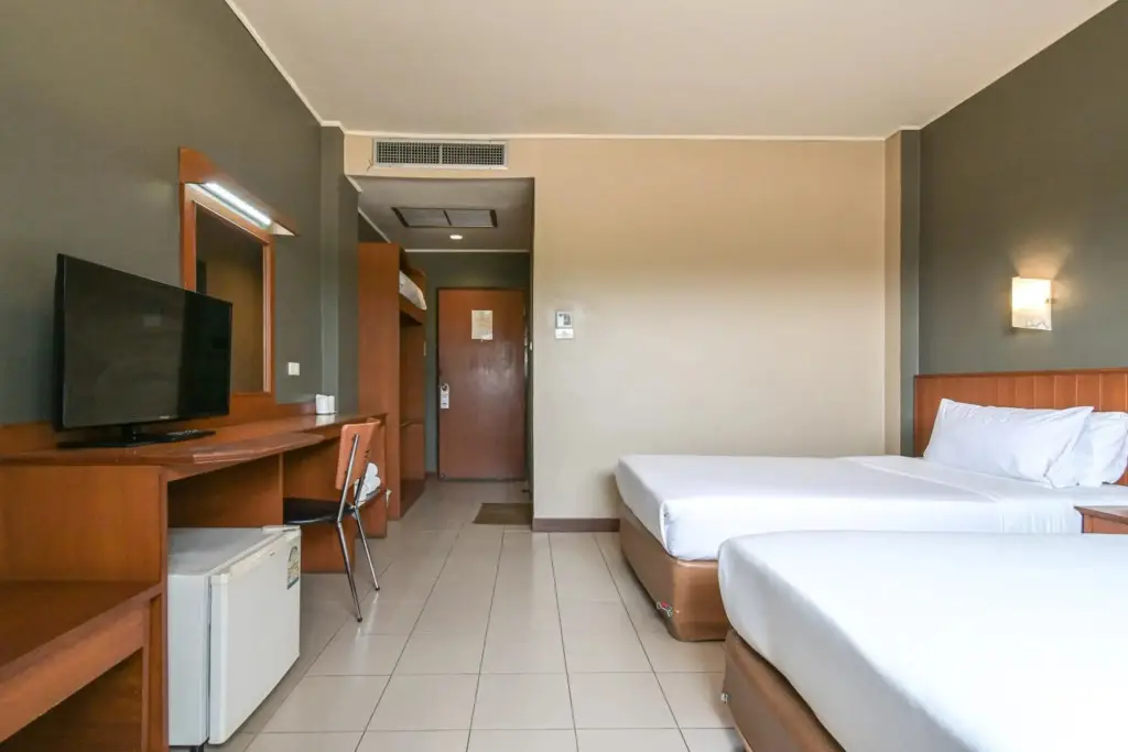 Пхитсанулок: Rattana Park Hotel