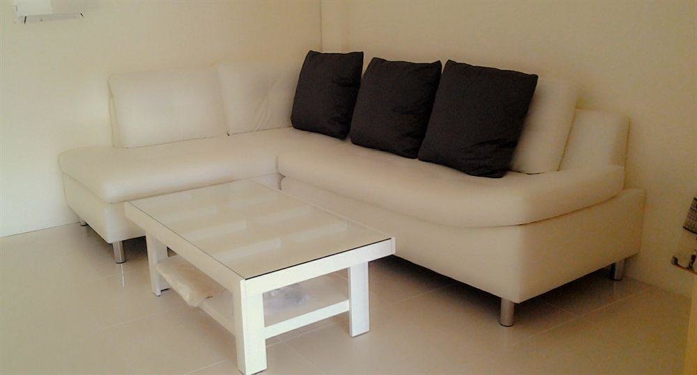 Паттайя: I-Rovers Sports Bar & Guesthouse