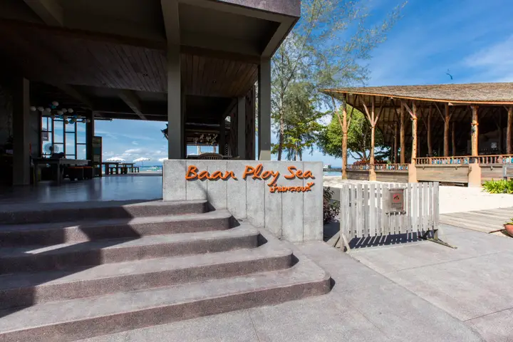 Ко Самет: Курортный отель Baan Ploy Sea