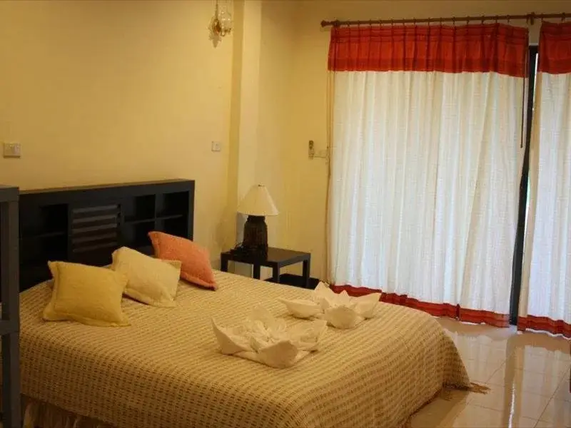 Муанг: Chalong Sea View Resort