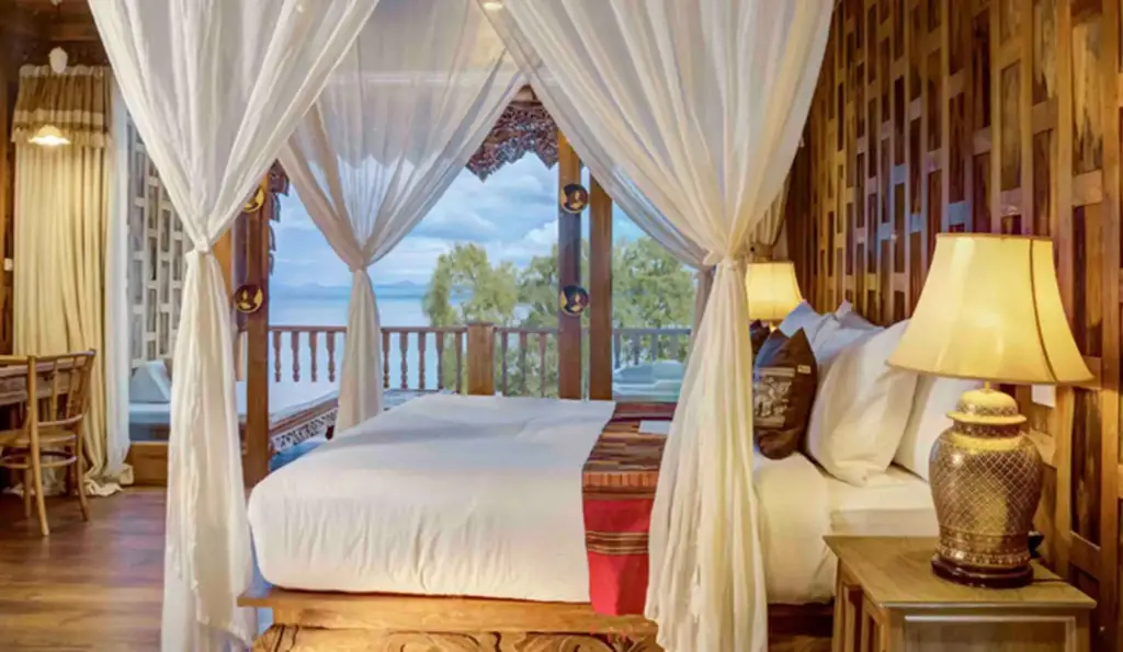 carousel image 3