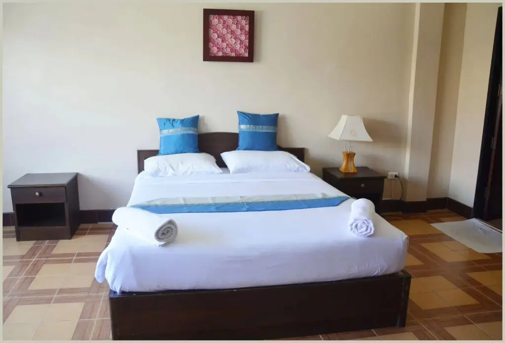 Паттайя: Gold Coast Inn