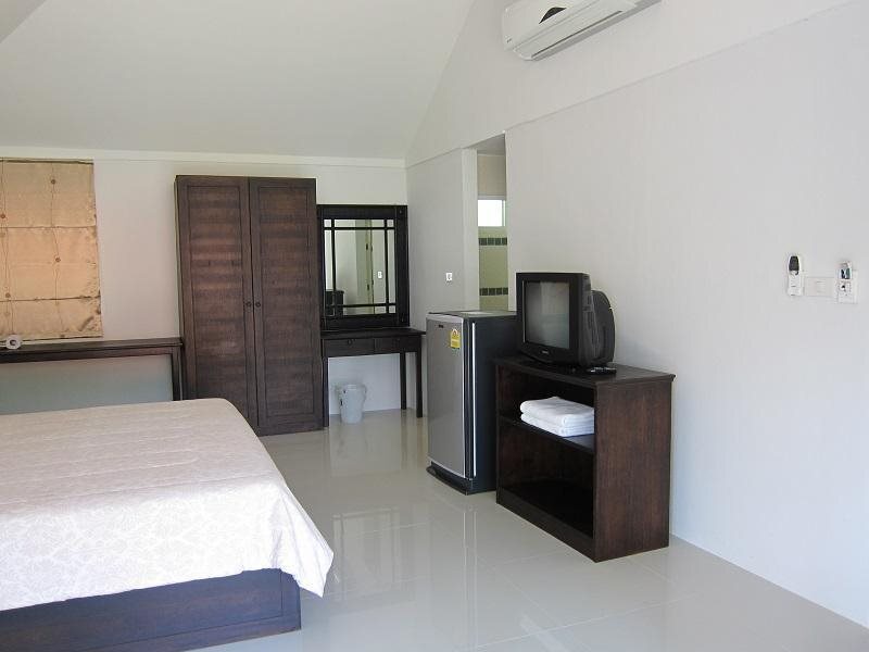 Кату: Kalim Hill