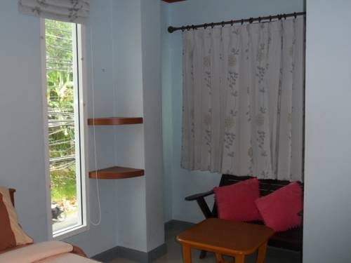 Кату: Areeya Guesthouse