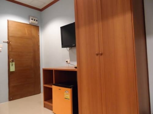 Кату: Areeya Guesthouse