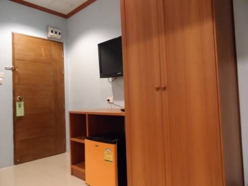 Кату: Areeya Guesthouse