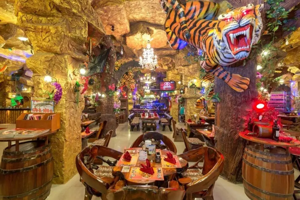 Пхукет: Tiger Hotel (Complex)