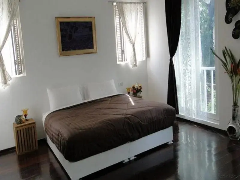 Бангкок: Littlest Guesthouse
