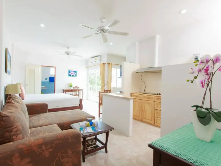 Пхукет: SR Sea View Apartments