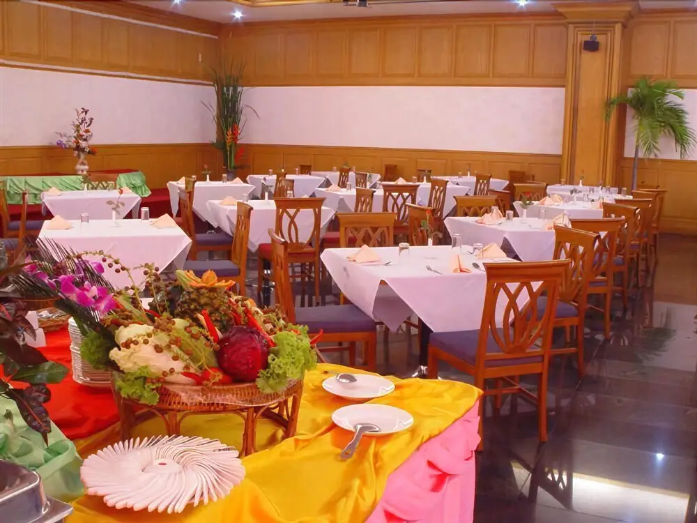 Патхумтхани: PathumThani Place Hotel