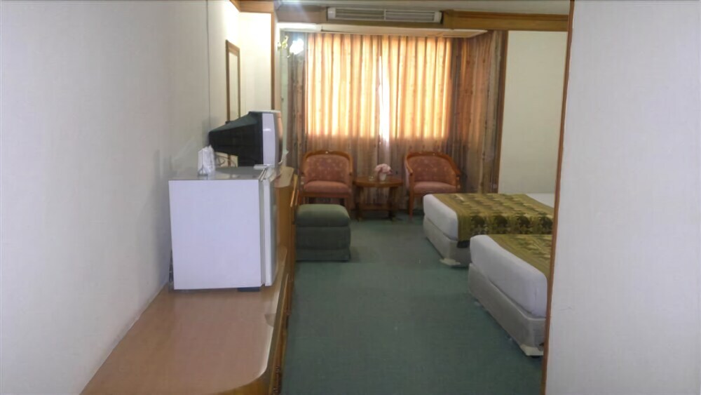 Патхумтхани: PathumThani Place Hotel