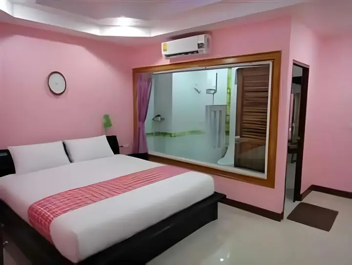 Кхонкэн: The Boss Grand Tower Hotel