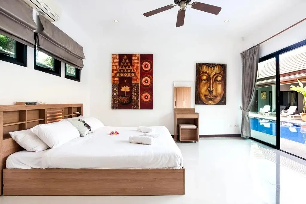Муанг: Villa Frangipani @ Nai Harn