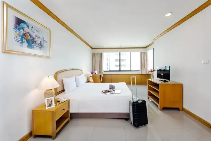 Нонтхабури: Отель Riverine Place and Residence