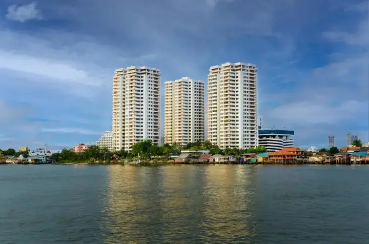 Нонтхабури: Отель Riverine Place and Residence