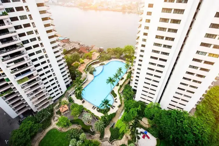 Нонтхабури: Отель Riverine Place and Residence