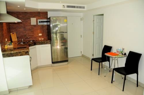 Муанг: Kata Hill Seaview Apartment