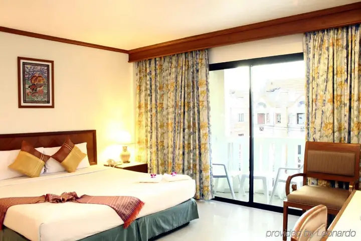 Пхукет: Rattana Beach Hotel