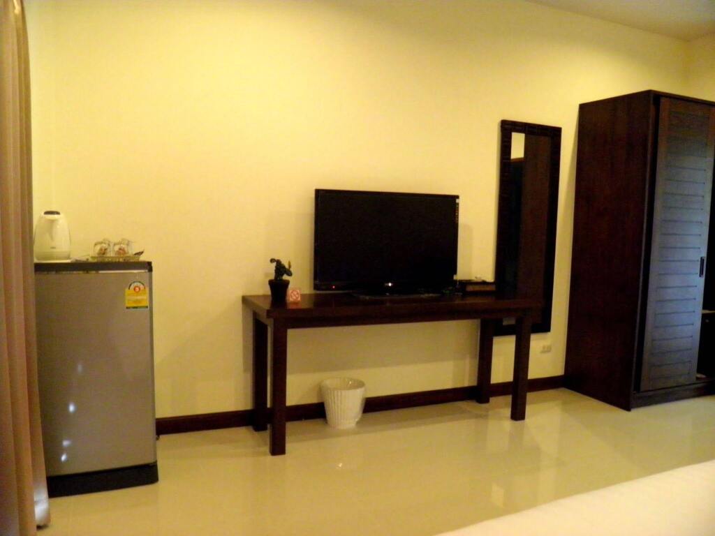 Муанг: Huga Place