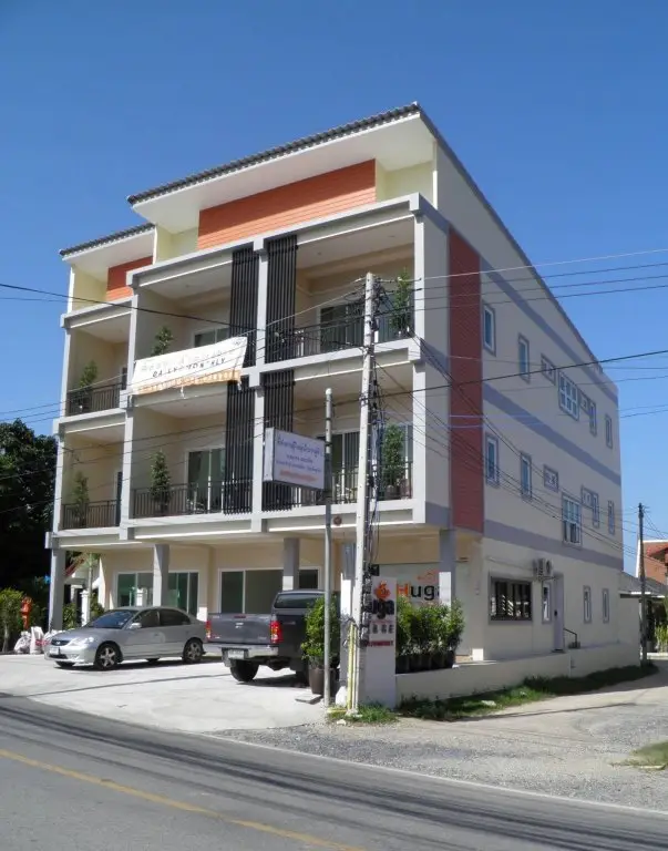 Муанг: Huga Place