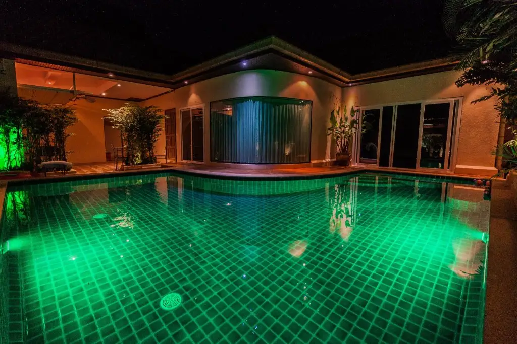 Паттайя: Cosy Beach Pool Villa By Pattaya Sunny Rentals