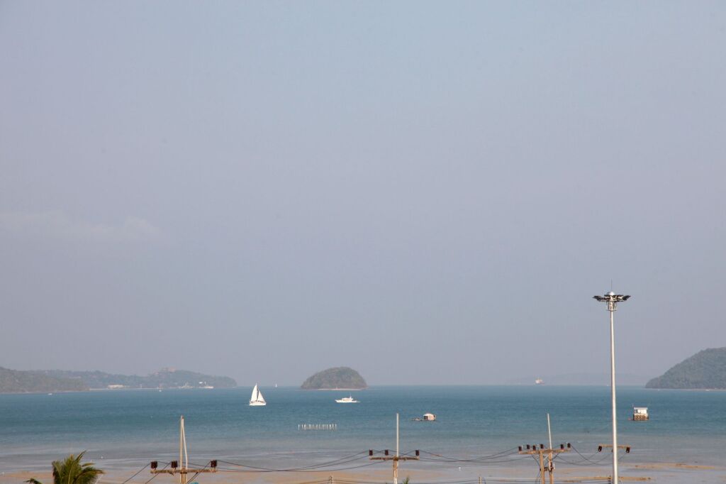 Муанг: Raya Rawai Place