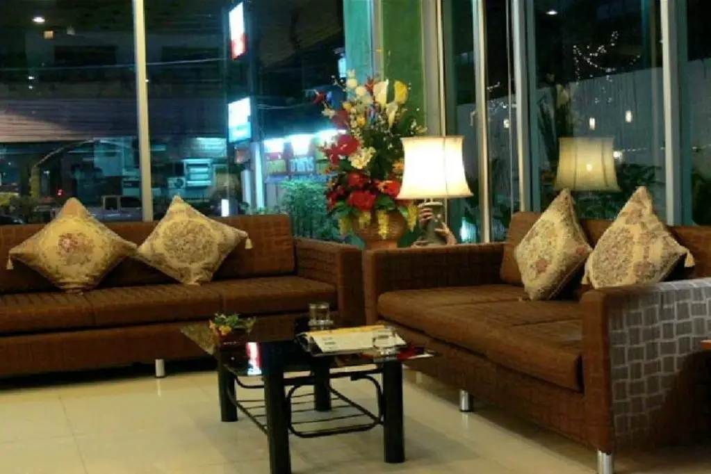 Кхлонг-Янг: Thai Inter Hotel