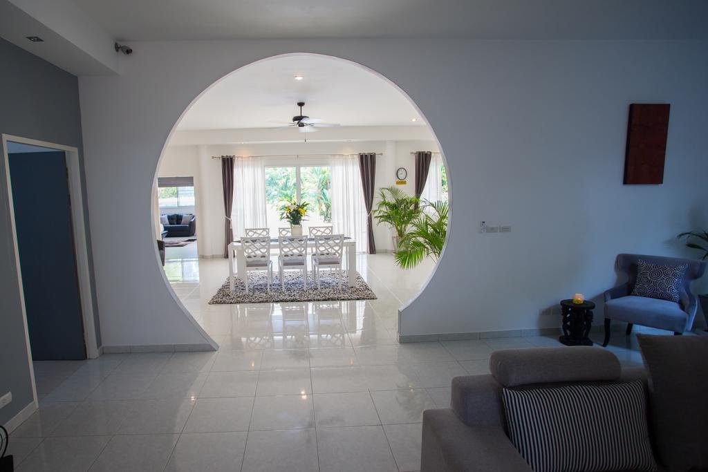 Муанг: Blissful Tropical Stay at SeaLaVie Villa