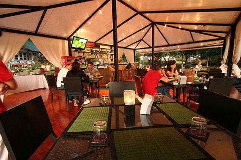 Сирача: Khao Kheaw es-ta-te Camping Resort & Safari