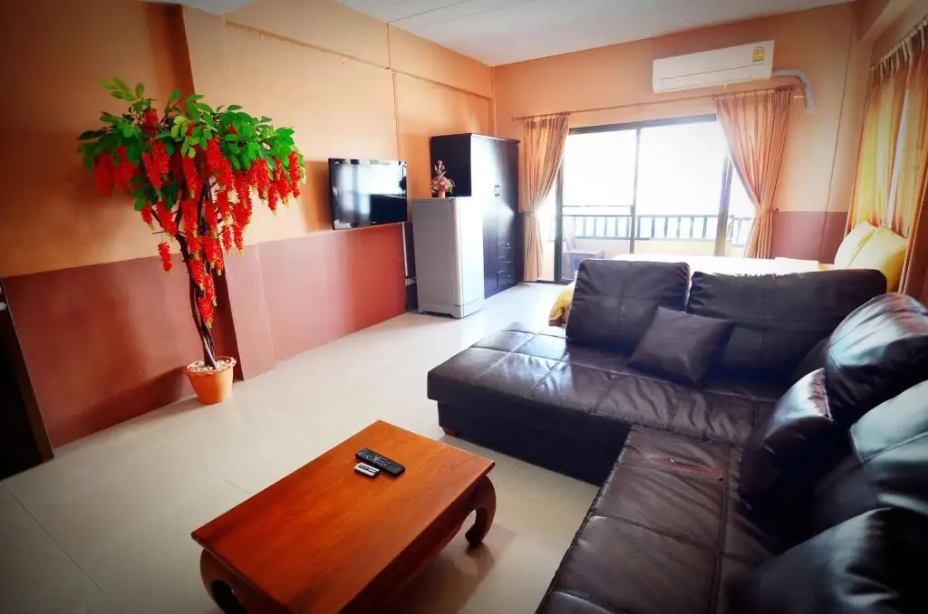 Паттайя: The Famous House Jomtien