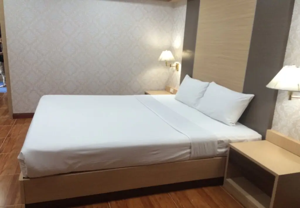 Кхлонг-Янг: The Airport Hotel