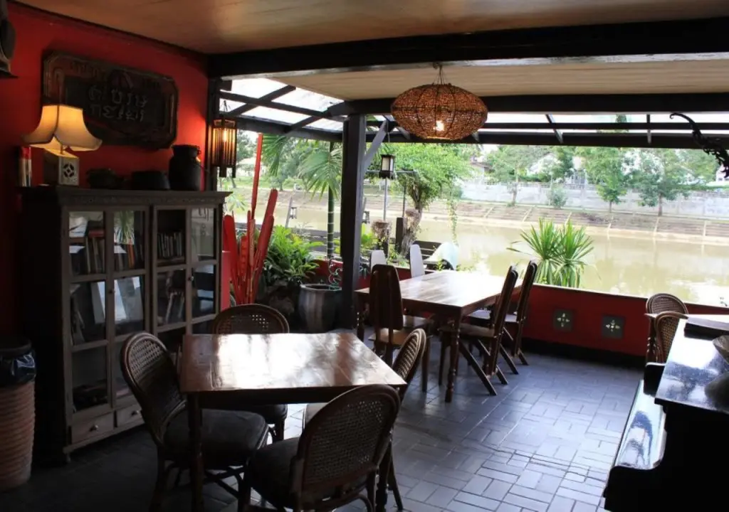 Лампанг: The Riverside Guest House