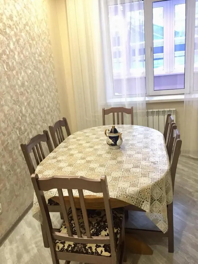 Новосибирск: Large Apartment on Startovaya 1