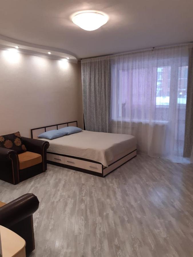 Новосибирск: Large Apartment on Startovaya 1