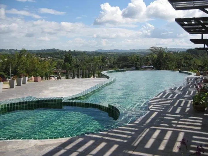 Кхэм Сон: Breeze Hill Khao Kho