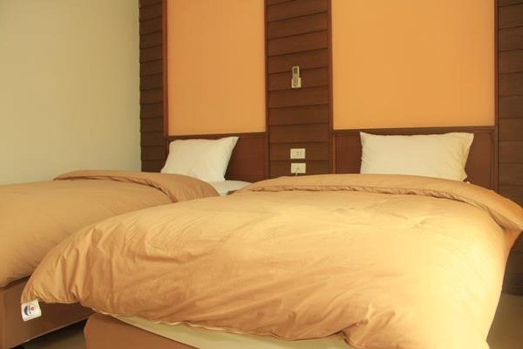 Кхэм Сон: Breeze Hill Khao Kho