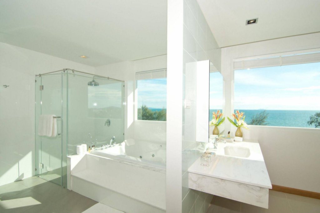 Паттайя: Welcome World Beachfront Resort