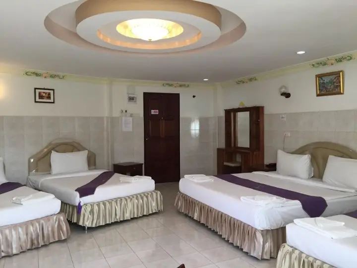 Нонгкхай: Hirun Grand Hotel