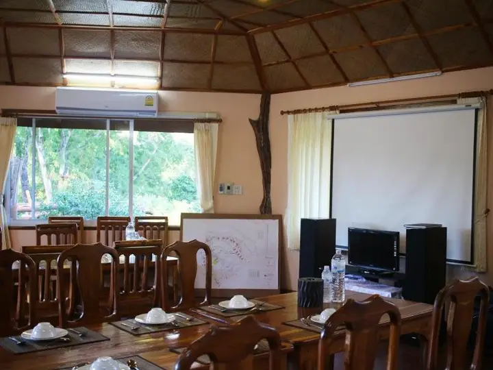 Мей-Сот: Mok Fah Sai Resort