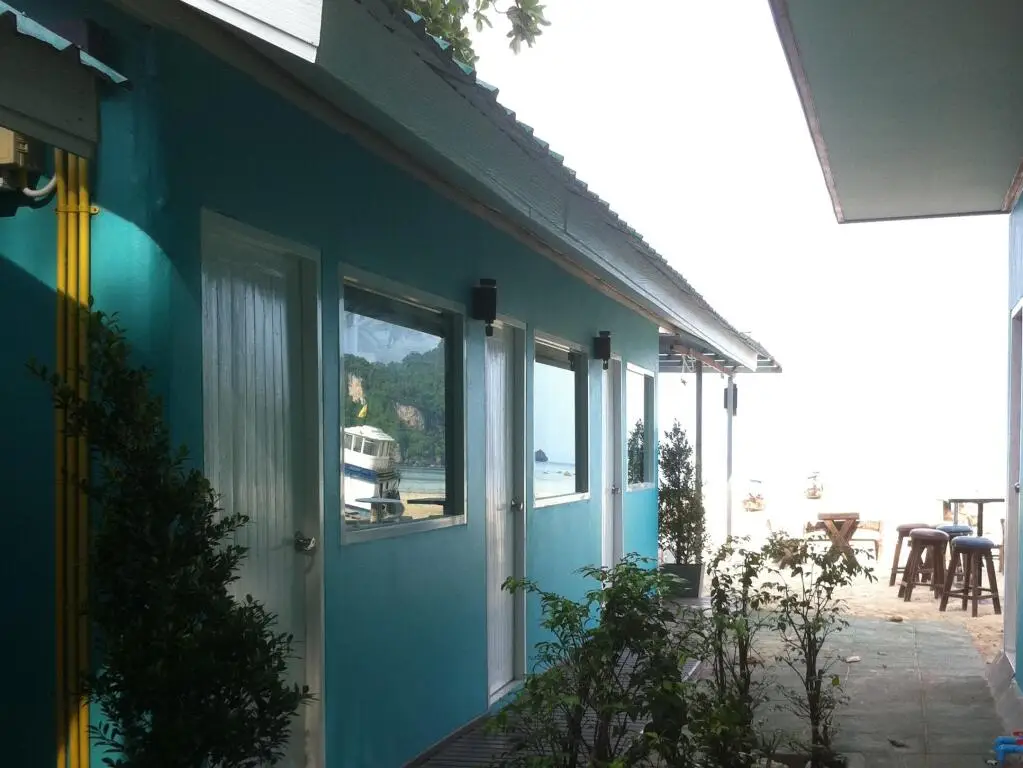 Пхи-Пхи-Дон: Apache Beach House