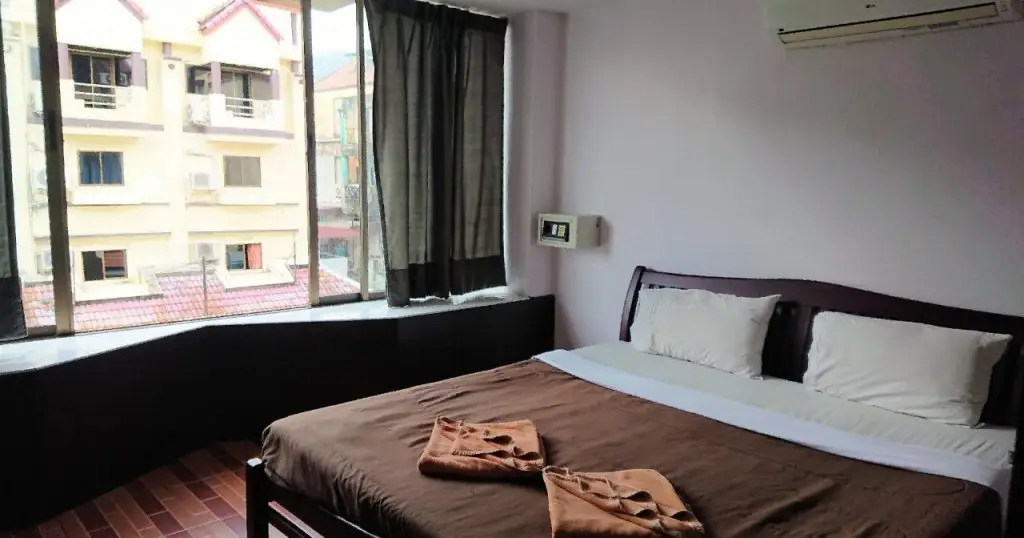 Кату: Happy Guest House