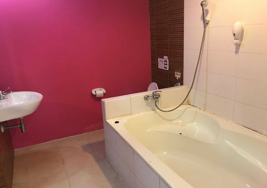 Кхлонг-Луанг: Lux Inn