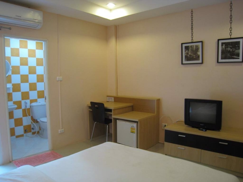 Кхонкэн: C.S. Poonpol Apartment