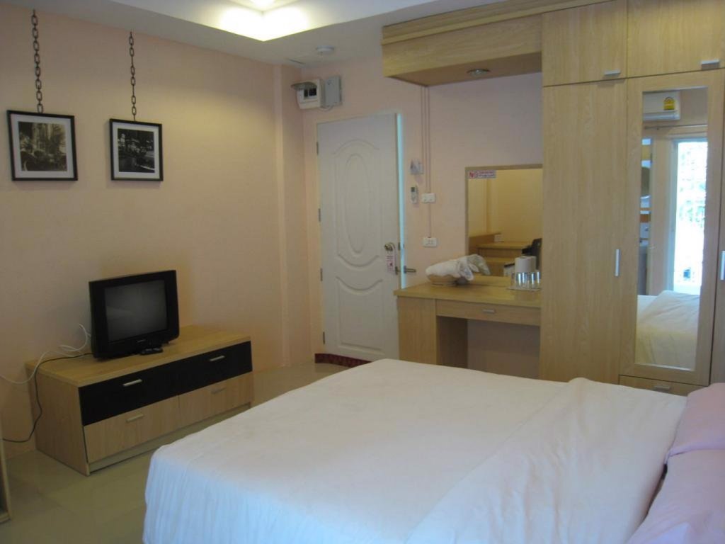 Кхонкэн: C.S. Poonpol Apartment