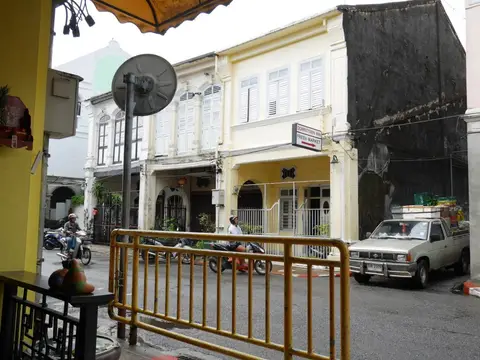 Phuket Old Town Hostel — фото 1