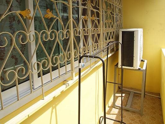 Кхонкэн: Yellow House