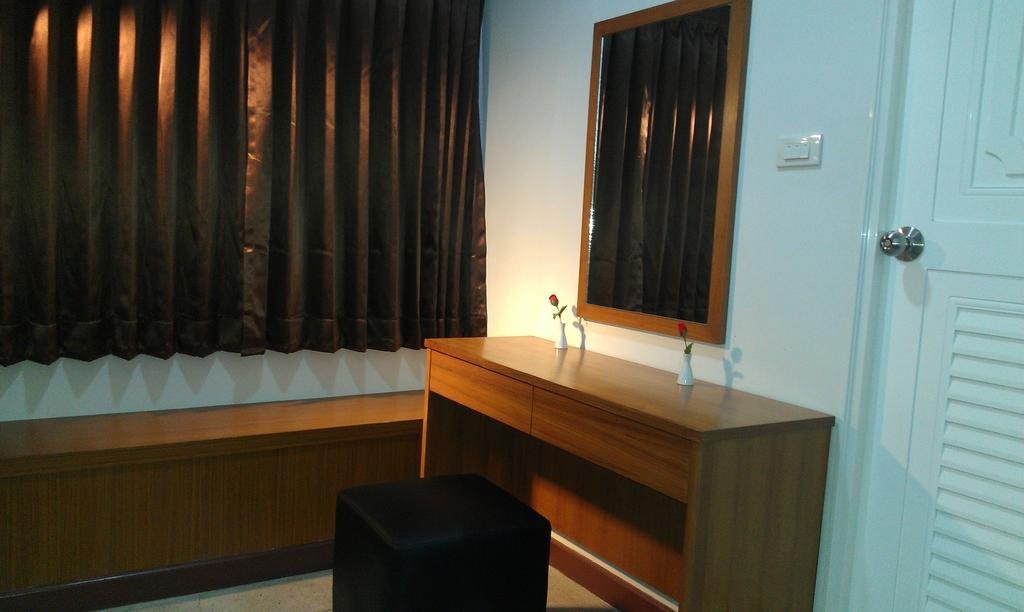 Бангкок: The NooK